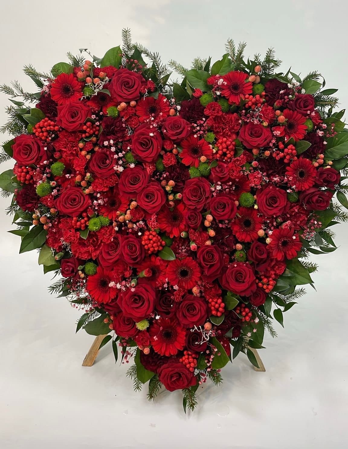 Serce pełne miłości – kwiaty na pogrzeb Trzcianka, Floragrafik